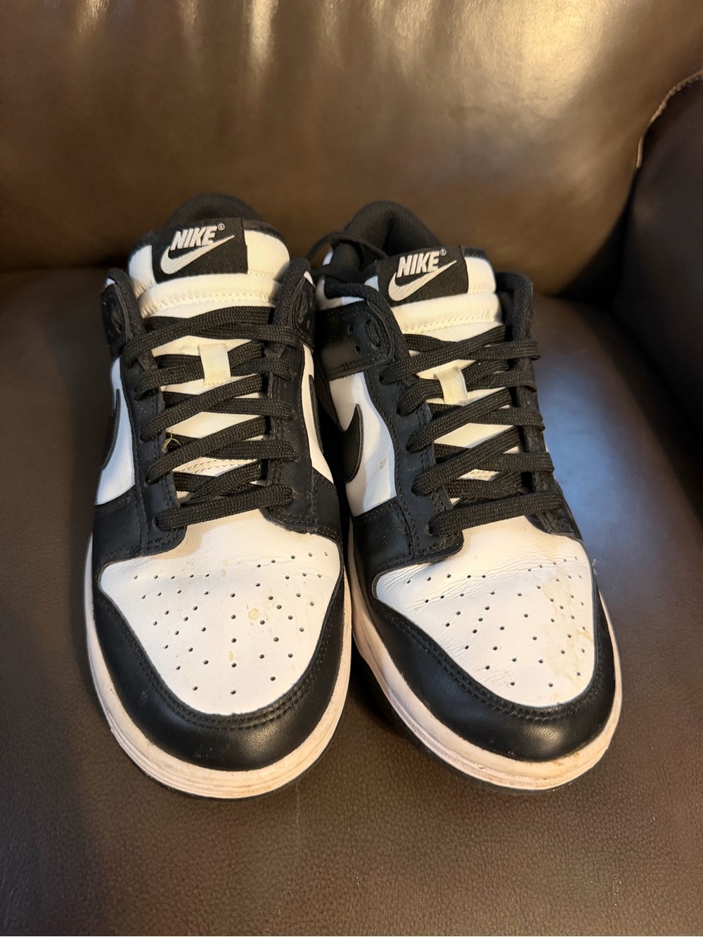 Nike Womsn’s Low-Top Sneakers in Black and White